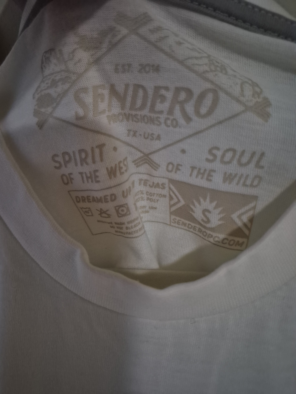 Sendero Women's Cream 'Spirit of the West' Cropped Boxy Graphic Tee - Picture 3 of 5